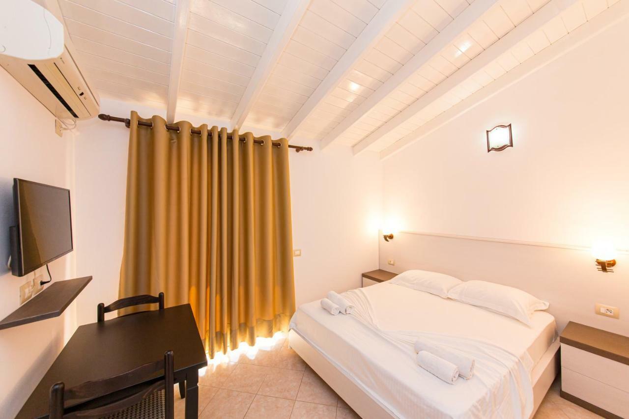 Hotel Mariksel Εξαμίλιο Εξωτερικό φωτογραφία