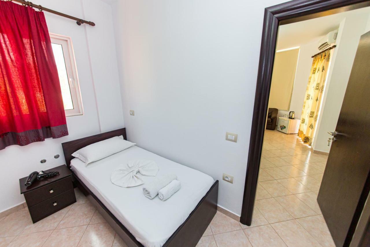 Hotel Mariksel Εξαμίλιο Εξωτερικό φωτογραφία