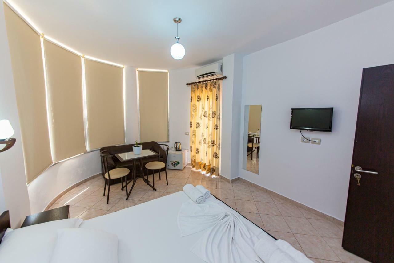 Hotel Mariksel Εξαμίλιο Εξωτερικό φωτογραφία